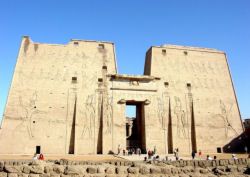 Toute l`Egypte - Temple d`Horus  Edfou